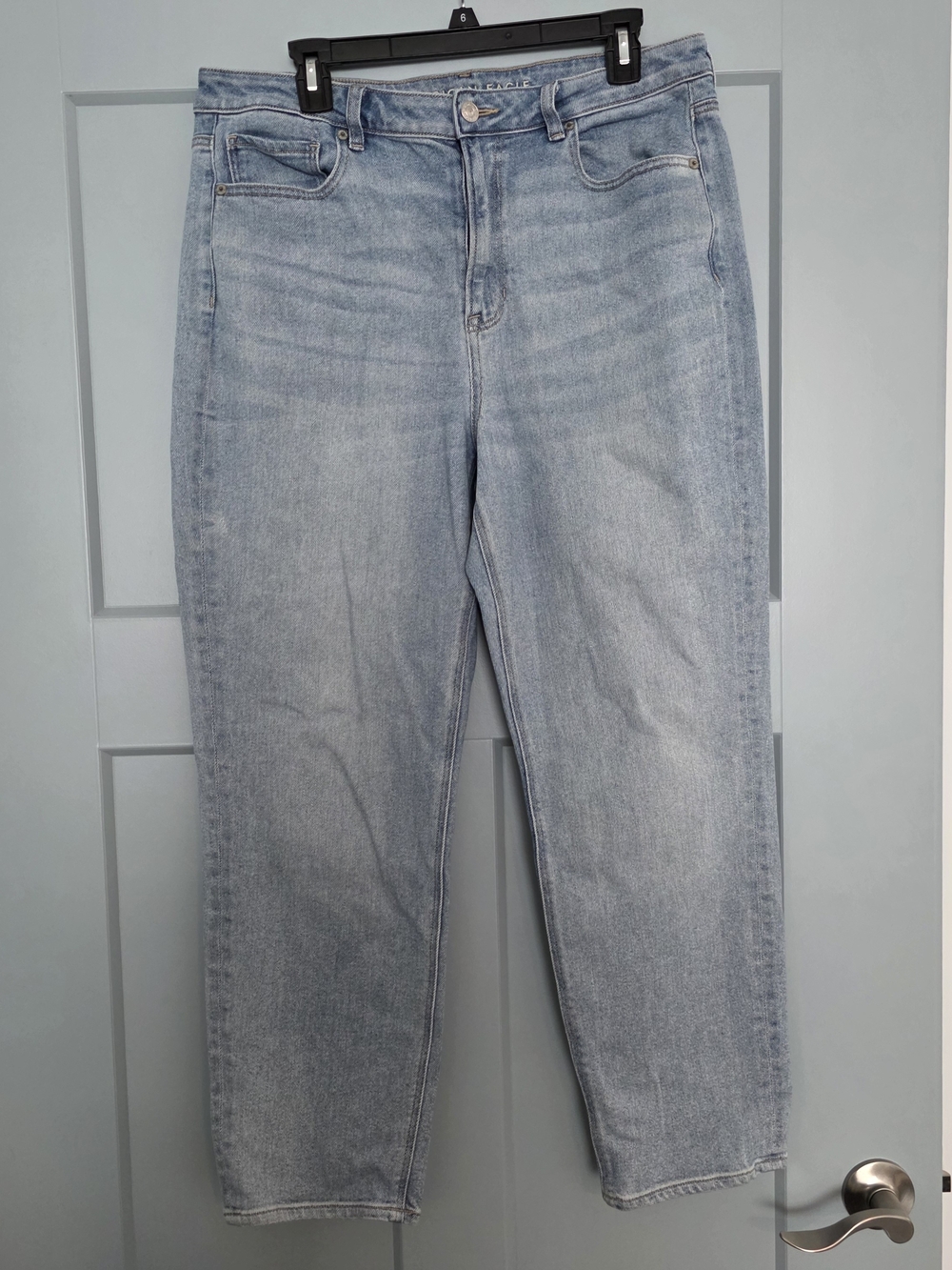American Eagle Mom Straight Jeans Size 14 Regular High Rise Light Wash Denim
